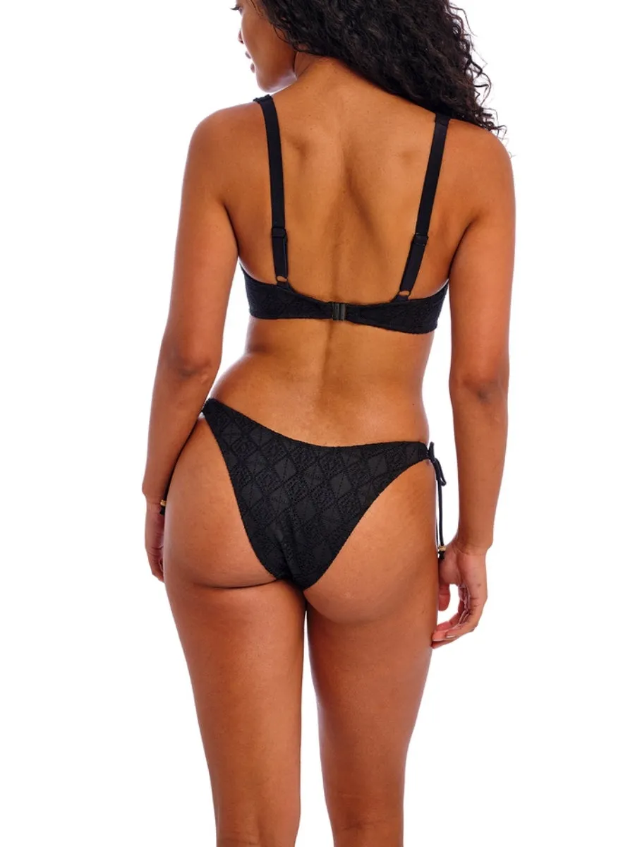 Nomad Nights High Apex Bikini Top - Black